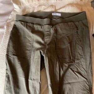 Sonoma Green Pull on Capri